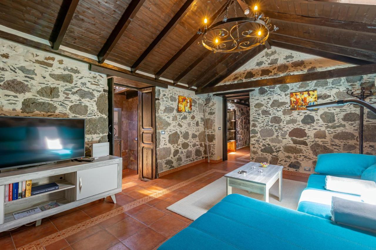 Casa Los Pinos Mogan Exterior photo